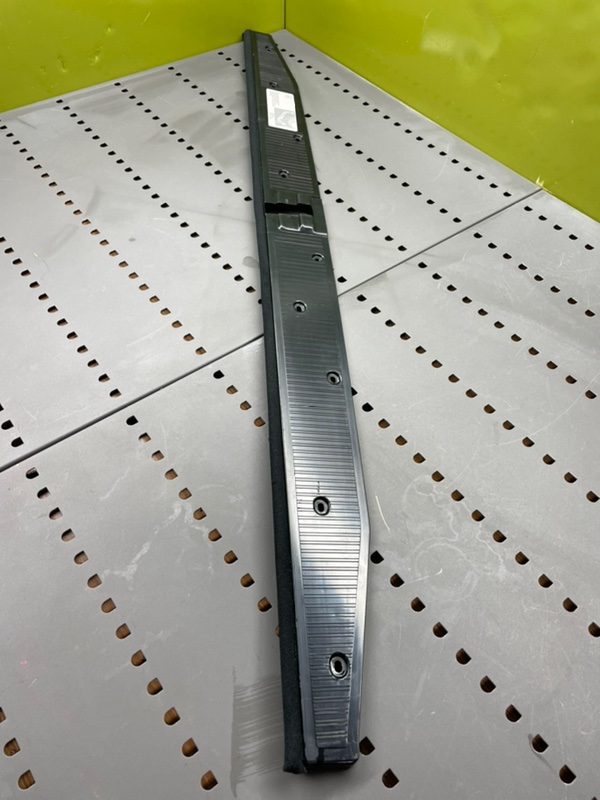 Накладка багажника, 2000 рублей, Калининград