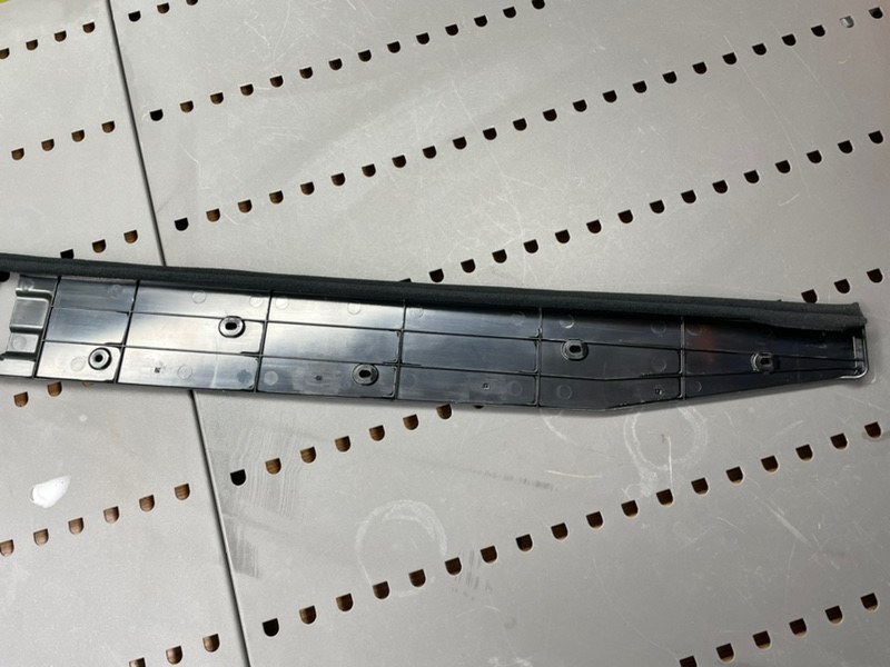 Накладка багажника, 2000 рублей, Калининград