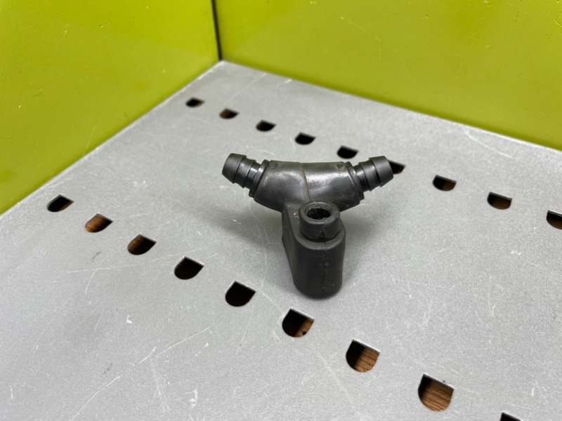 Тройник вентиляции картера, 500 рублей, Калининград