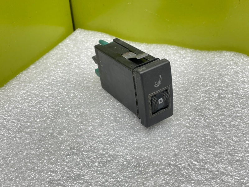 Кнопка обогрева сидений, 1000 рублей, Калининград