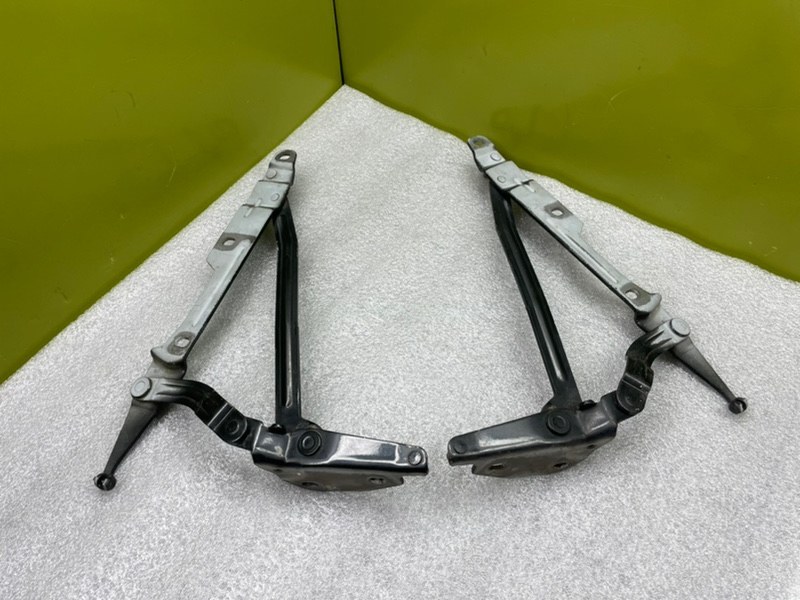 Петли багажника, 1400 рублей, Калининград