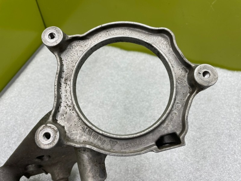 Кронштейн, 1400 рублей, Калининград