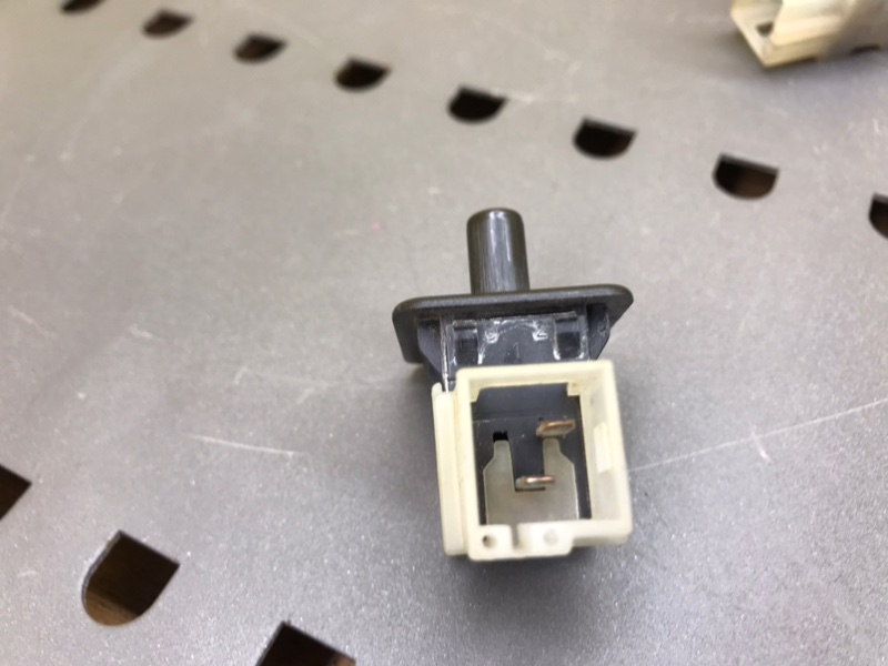 Концевик двери, 1000 рублей, Калининград