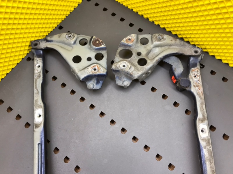 Петли капота, 1400 рублей, Калининград