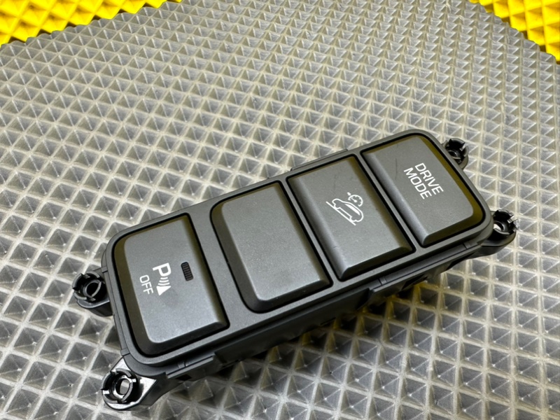 Кнопка курсовой устойчивости, 2800 рублей, Калининград