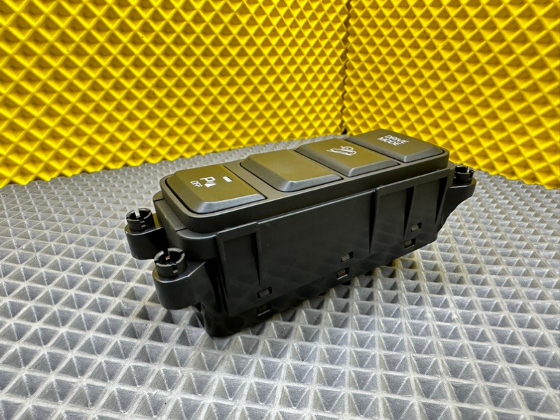 Кнопка курсовой устойчивости, 2800 рублей, Калининград