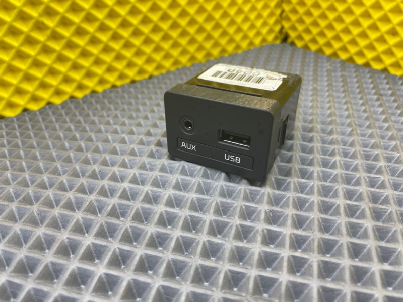 Разъём AUX/USB, 1400 рублей, Калининград