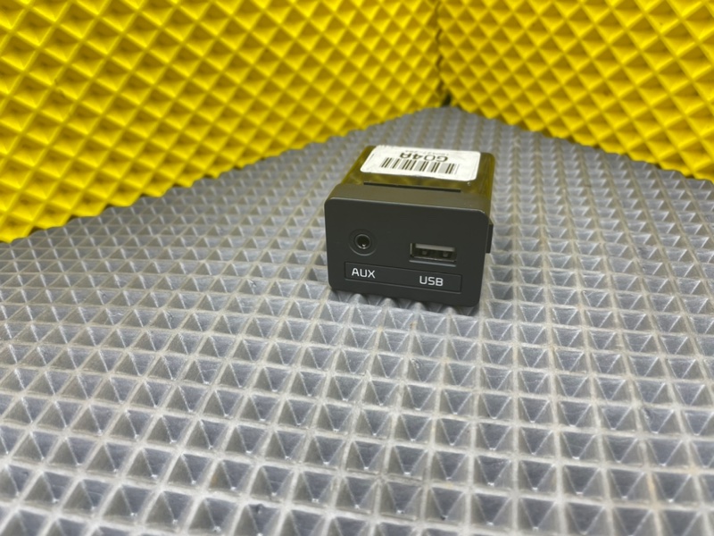 Разъём AUX/USB, 1900 рублей, Калининград