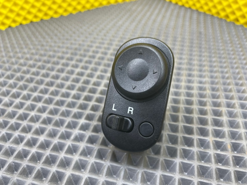 Джойстик зеркал, 1000 рублей, Калининград