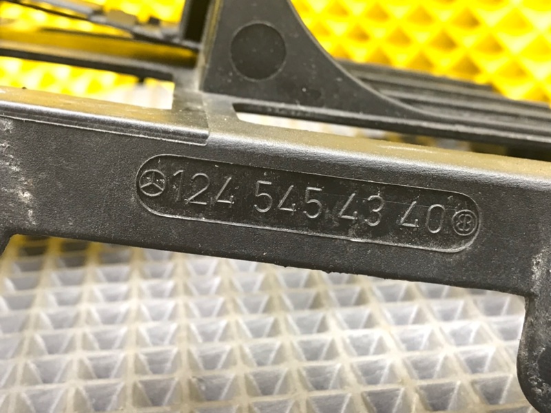 Кронштейн, 600 рублей, Калининград