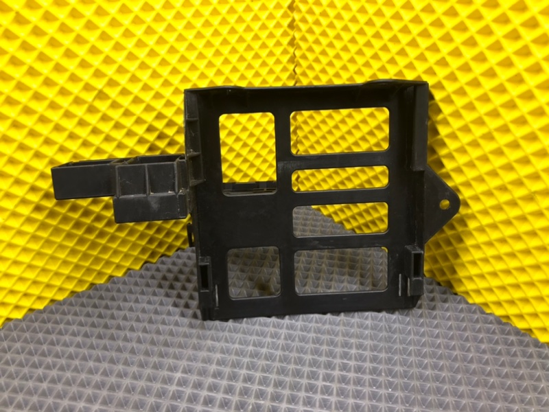 Кронштейн, 600 рублей, Калининград