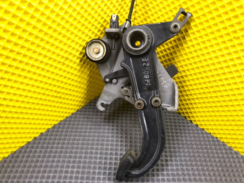 Педаль ручника, 1000 рублей, Калининград