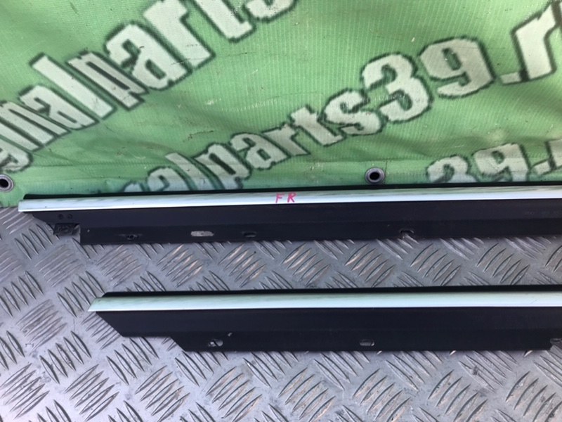 Молдинг стекла, 2000 рублей, Калининград