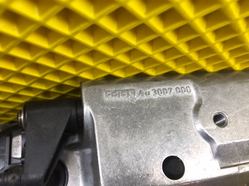 Механизм подголовников, 1000 рублей, Калининград