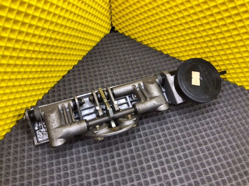 Механизм подголовников, 1000 рублей, Калининград