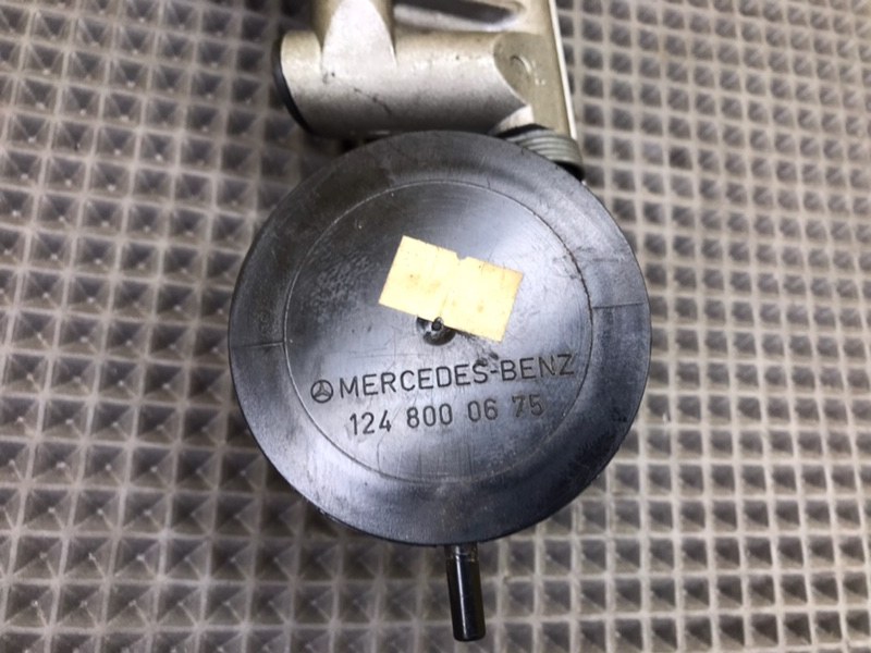 Механизм подголовников, 1000 рублей, Калининград