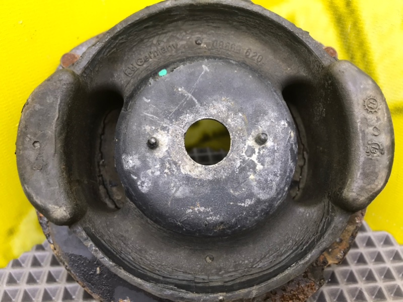 Опора амортизатора, 1000 рублей, Калининград