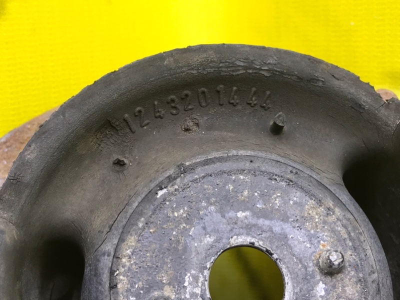 Опора амортизатора, 1000 рублей, Калининград