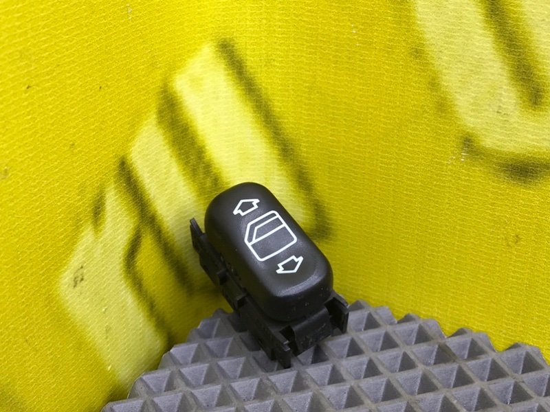 Кнопка стеклоподъемника, 500 рублей, Калининград