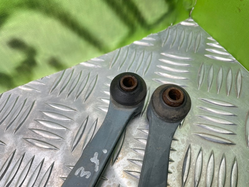 Стойки стабилизатора, 1000 рублей, Калининград