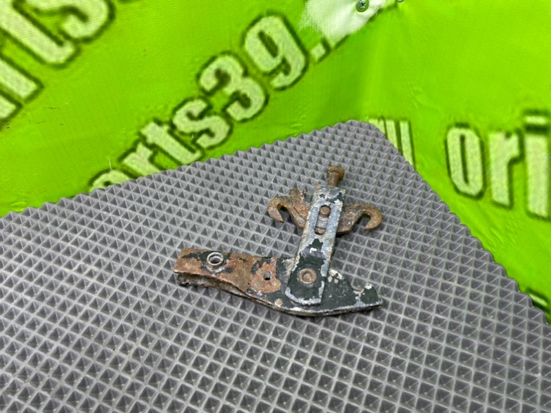 Механизм ручника, 1000 рублей, Калининград