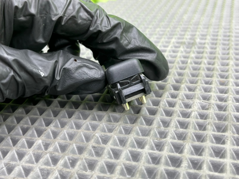 Кнопка обогрева заднего стекла, 700 рублей, Калининград