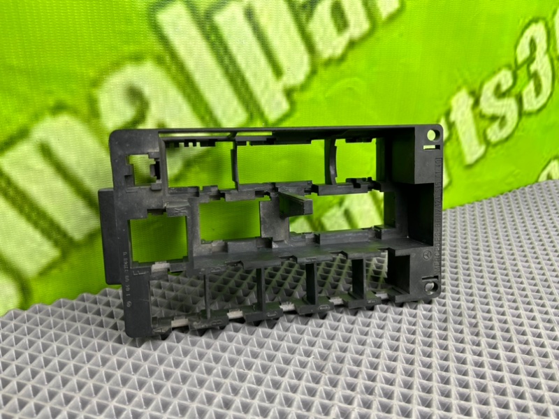 Кронштейн, 700 рублей, Калининград