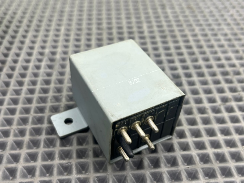 Реле поворотов, 1000 рублей, Калининград