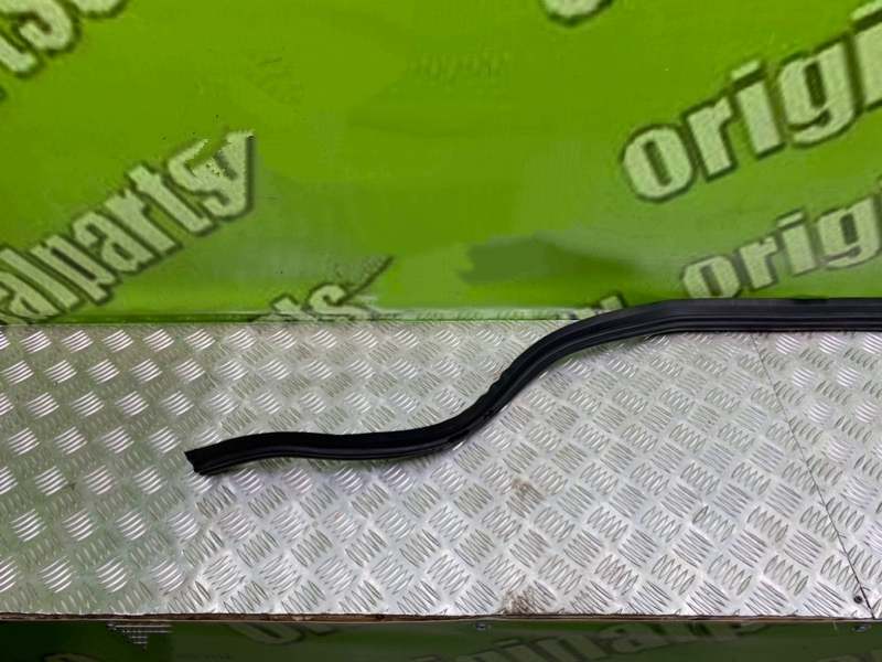 Уплотнительная резинка капота, 1000 рублей, Калининград