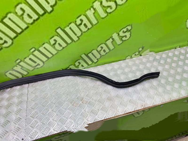 Уплотнительная резинка капота, 1000 рублей, Калининград