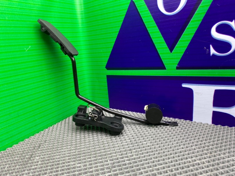 Педаль газа, 1500 рублей, Калининград