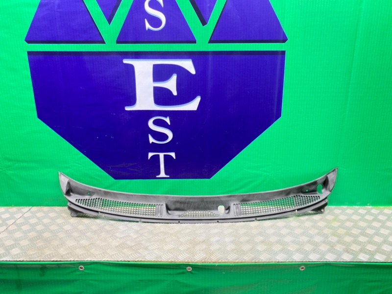 Решетка под лобовое стекло, 2400 рублей, Калининград