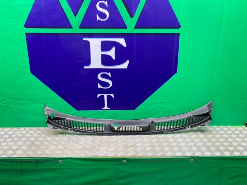 Решетка под лобовое стекло, 2400 рублей, Калининград