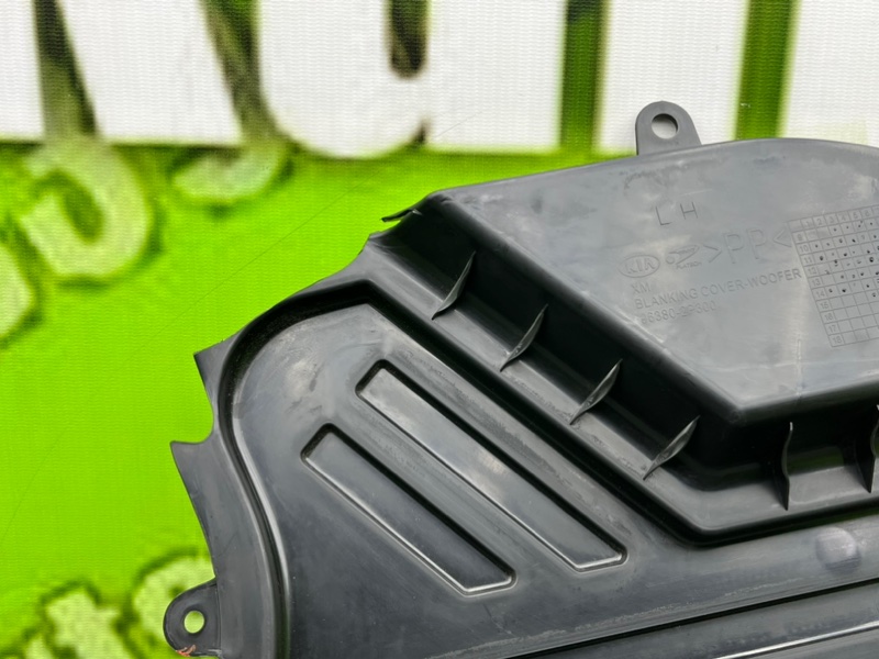 Накладка багажника, 1000 рублей, Калининград