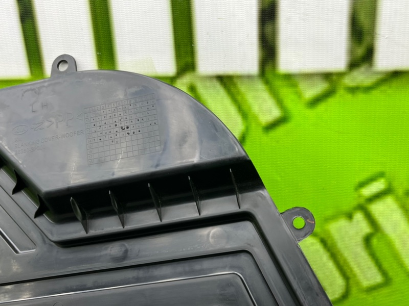 Накладка багажника, 1000 рублей, Калининград