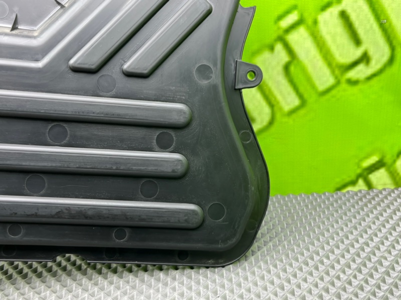 Накладка багажника, 1000 рублей, Калининград