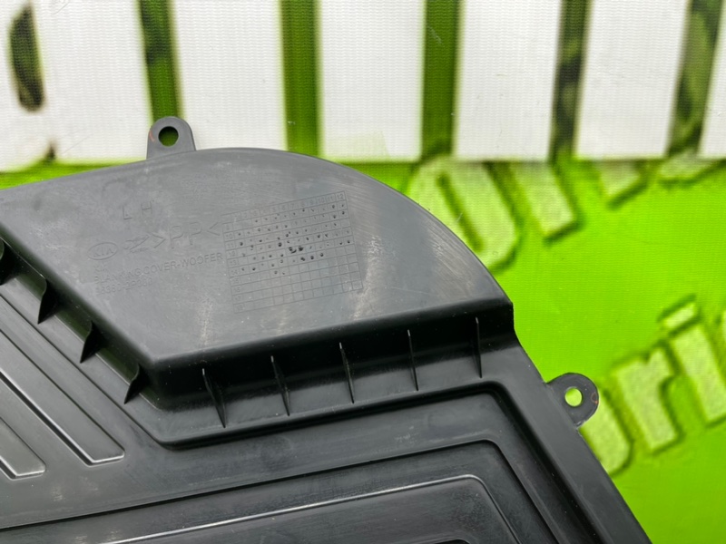 Накладка багажника, 1000 рублей, Калининград