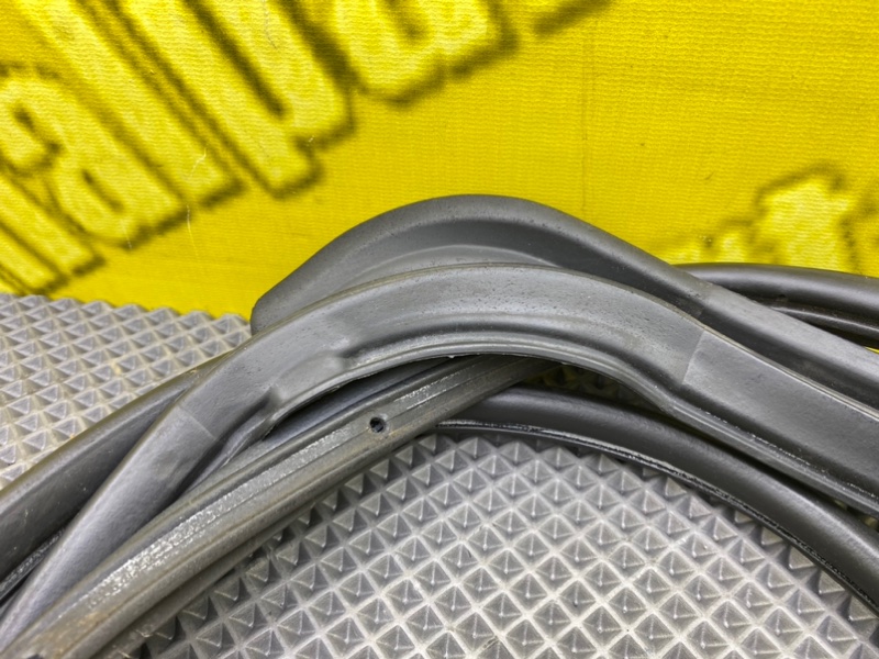 Резинка двери, 1100 рублей, Калининград