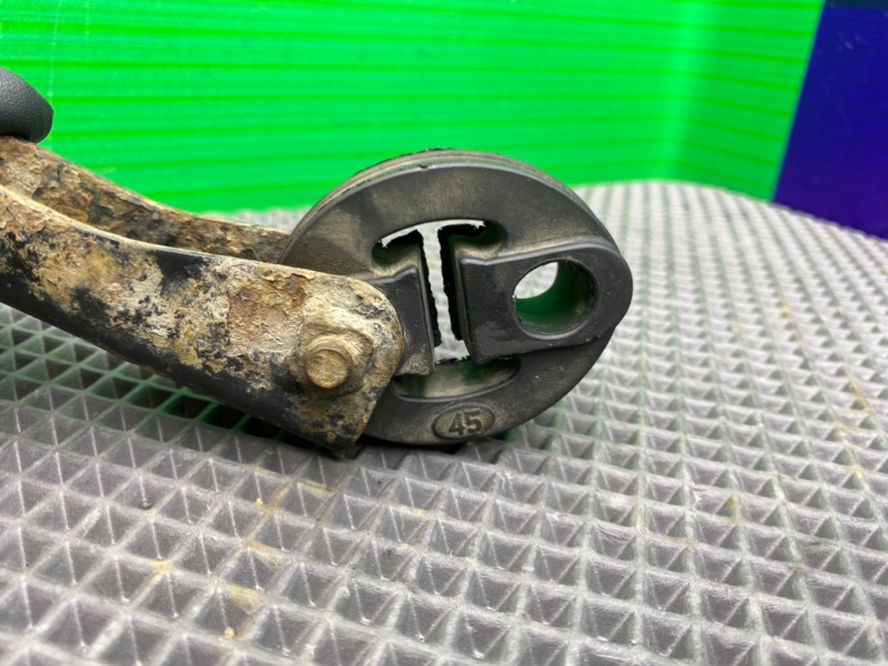 Кронштейн глушителя, 1500 рублей, Калининград