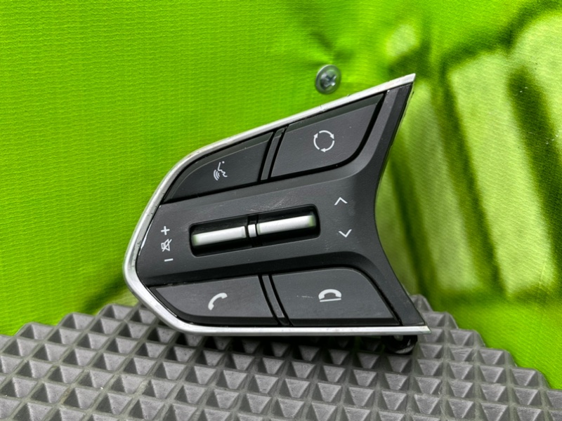 Кнопки руля, 3900 рублей, Калининград