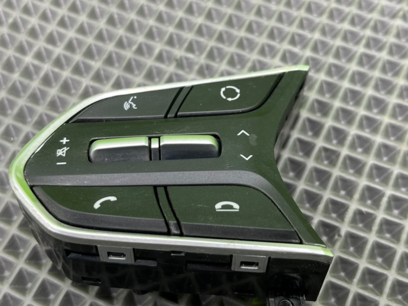 Кнопки руля, 3900 рублей, Калининград