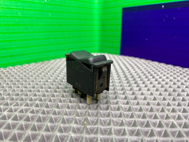 Кнопка обогрева заднего стекла, 600 рублей, Калининград