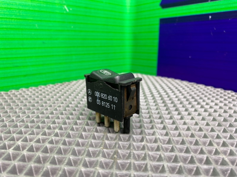 Кнопка обогрева заднего стекла, 600 рублей, Калининград