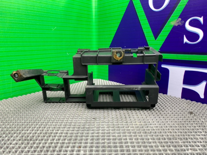 Кронштейн, 600 рублей, Калининград