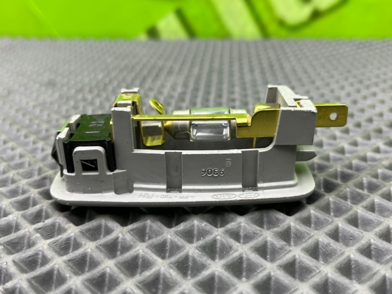 Плафон подсветки салона, 1000 рублей, Калининград