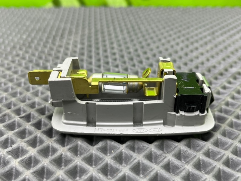 Плафон подсветки салона, 1000 рублей, Калининград