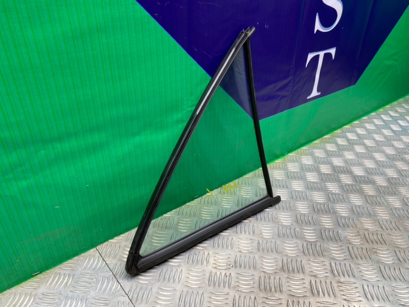 Форточка двери, 1000 рублей, Калининград