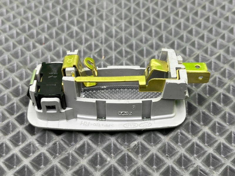 Плафон подсветки салона, 1000 рублей, Калининград