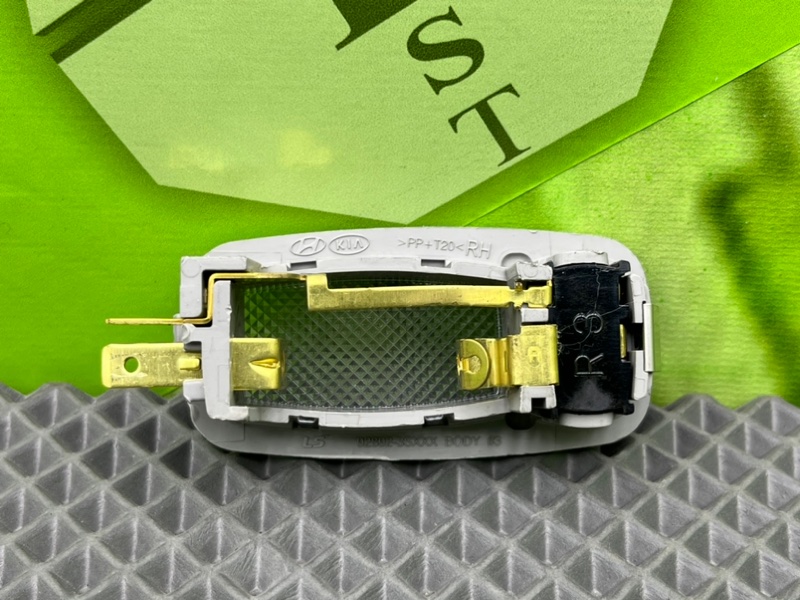 Плафон подсветки салона, 1000 рублей, Калининград