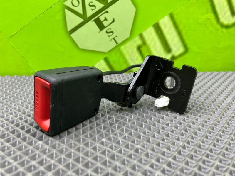 Замок ремня безопасности, 800 рублей, Калининград